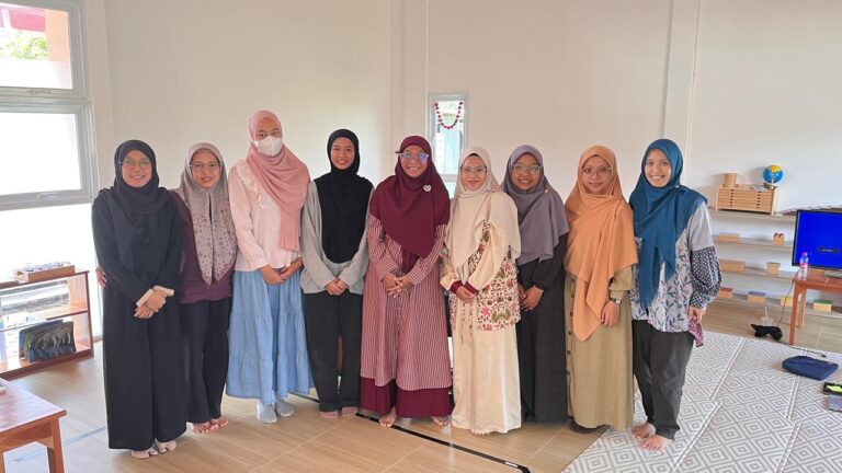 Berbagi Praktik Baik Bersama MaQna Islamic Montessori School