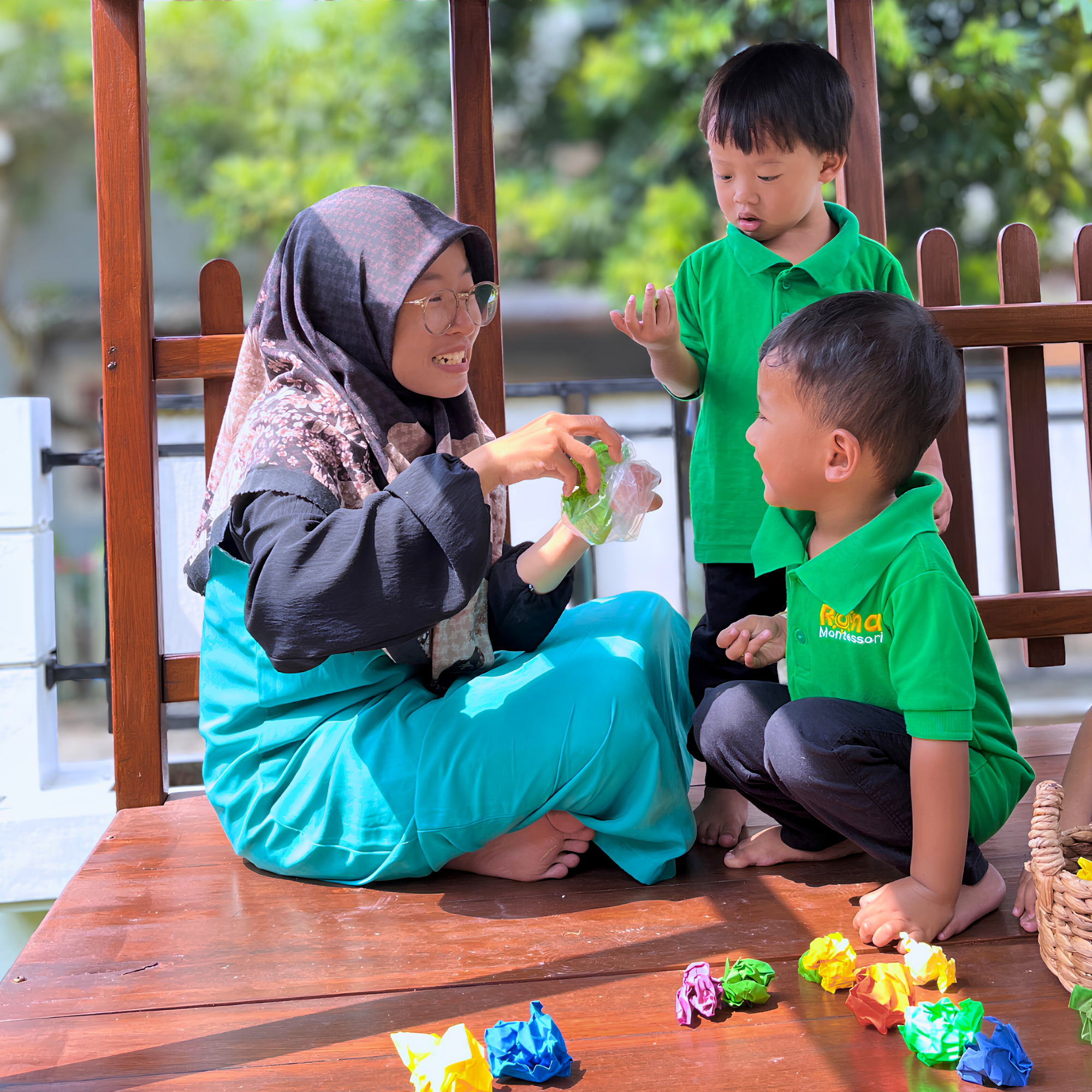 peran guru montessori sebagai guide