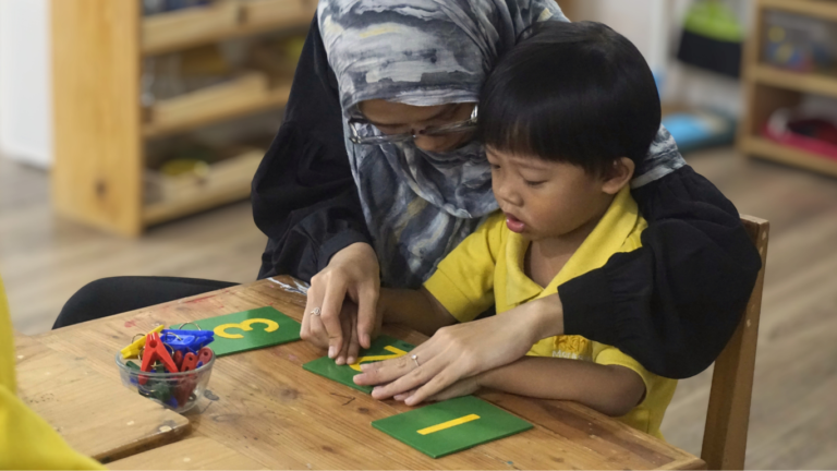 Perbedaan Literasi Numerasi dengan Calistung